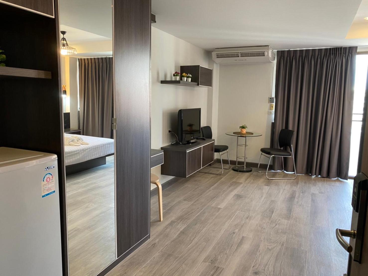 Jomtien Longstay Hotel - Sha Plus Certified Exterior photo